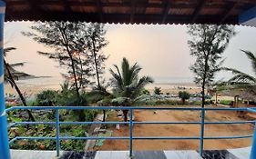 Seashore Beach Stay